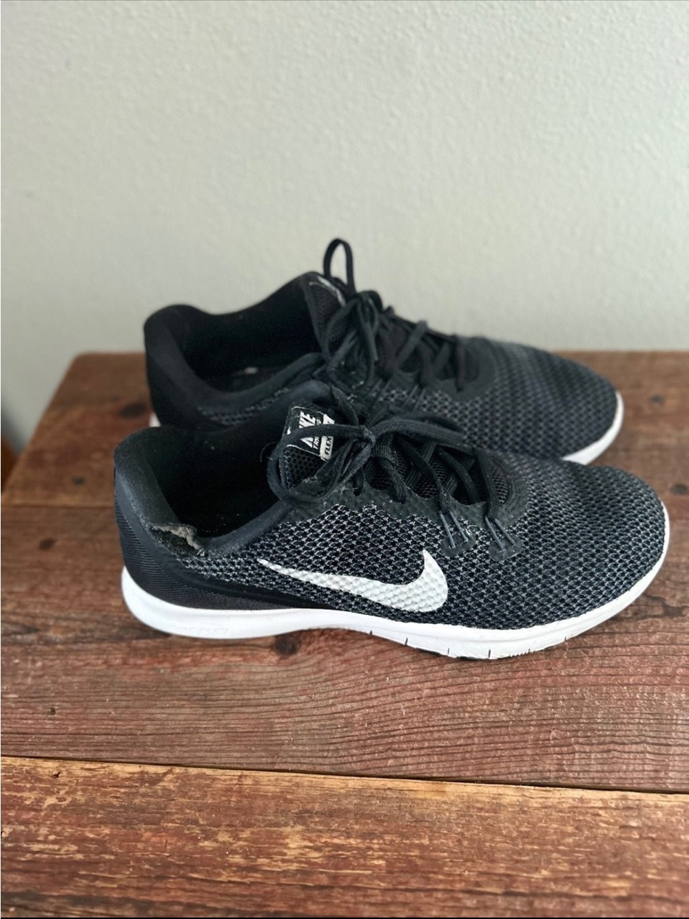 Nike Black and White Mesh Trainers Women’s